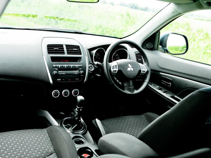  Mitsubishi ASX 2010 года  (UK) (фото 5 из 5)